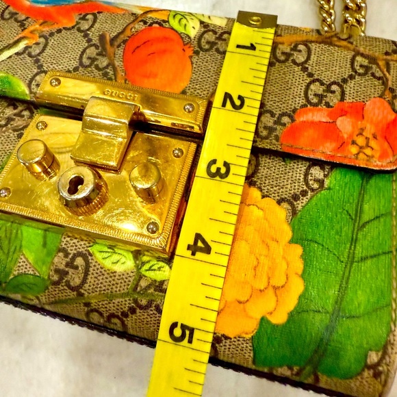 Gucci GG Supreme Padlock Small - Picture 15 of 16